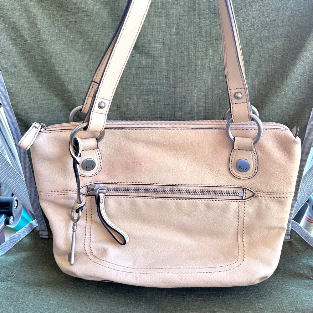 Vintage Y2K Fossil Ivory Cream Leather Shoulder Bag Satchel Purse w/ Key Charm